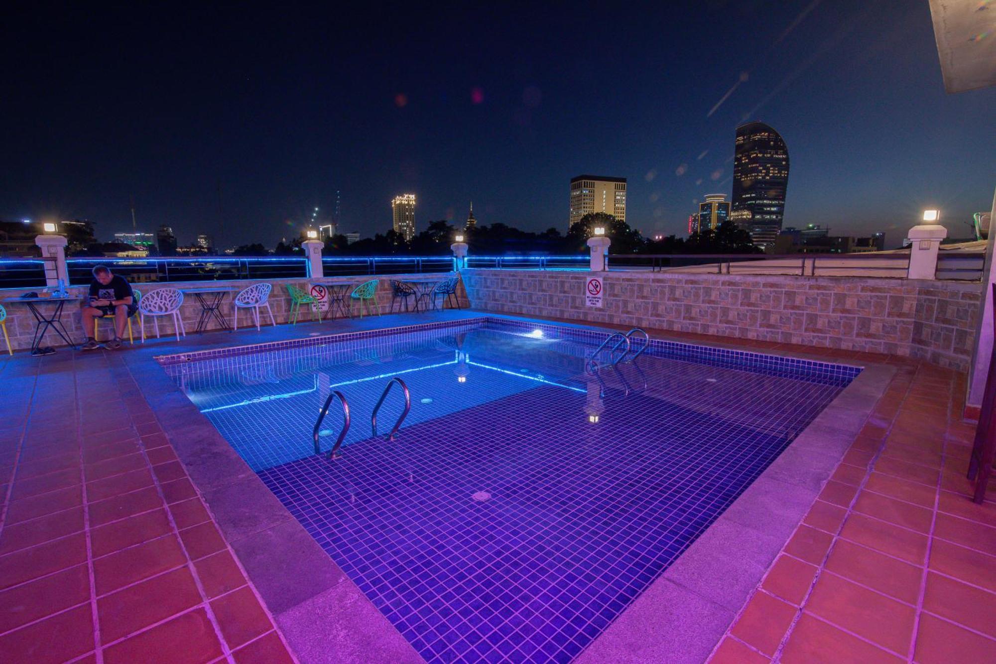 Pooltop Phnom Penh Exterior foto